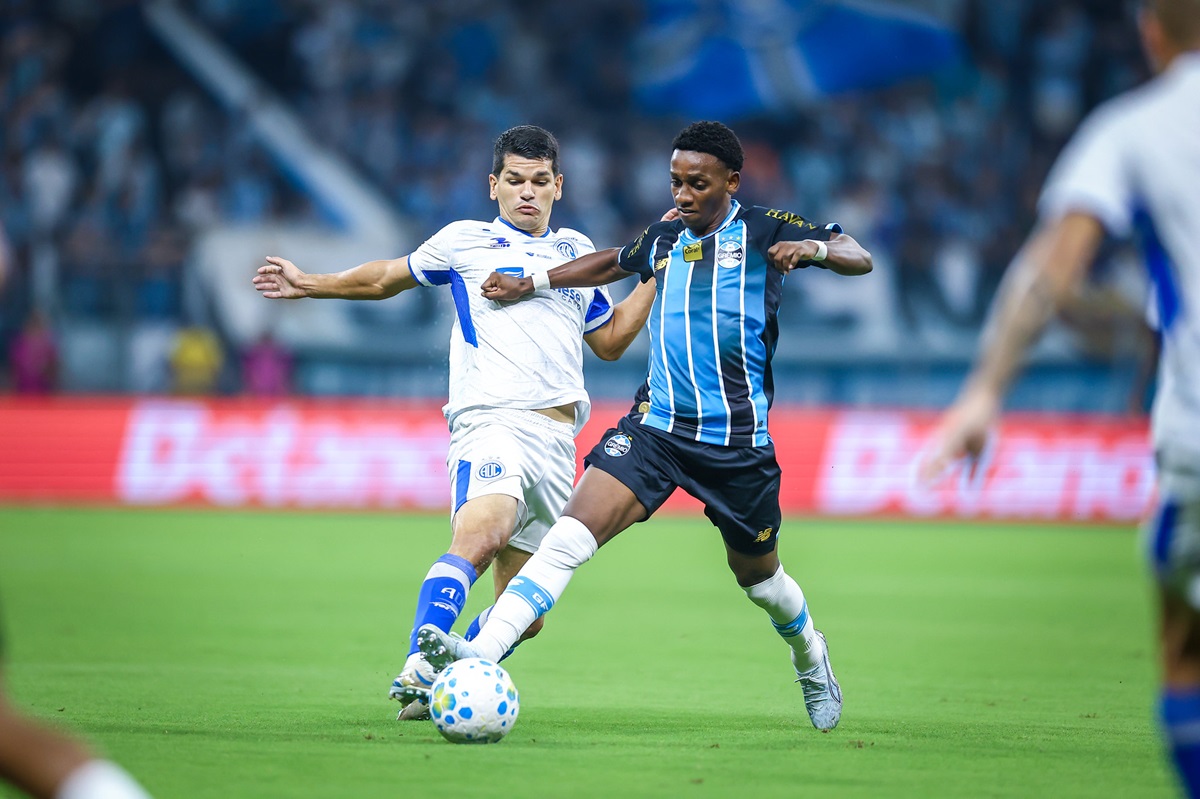 Confiança x Grêmio: onde assistir, escalações e tudo sobre o duelo decisivo da Copa do Brasil. Imagem: Lucas Uebel/GFBPA
