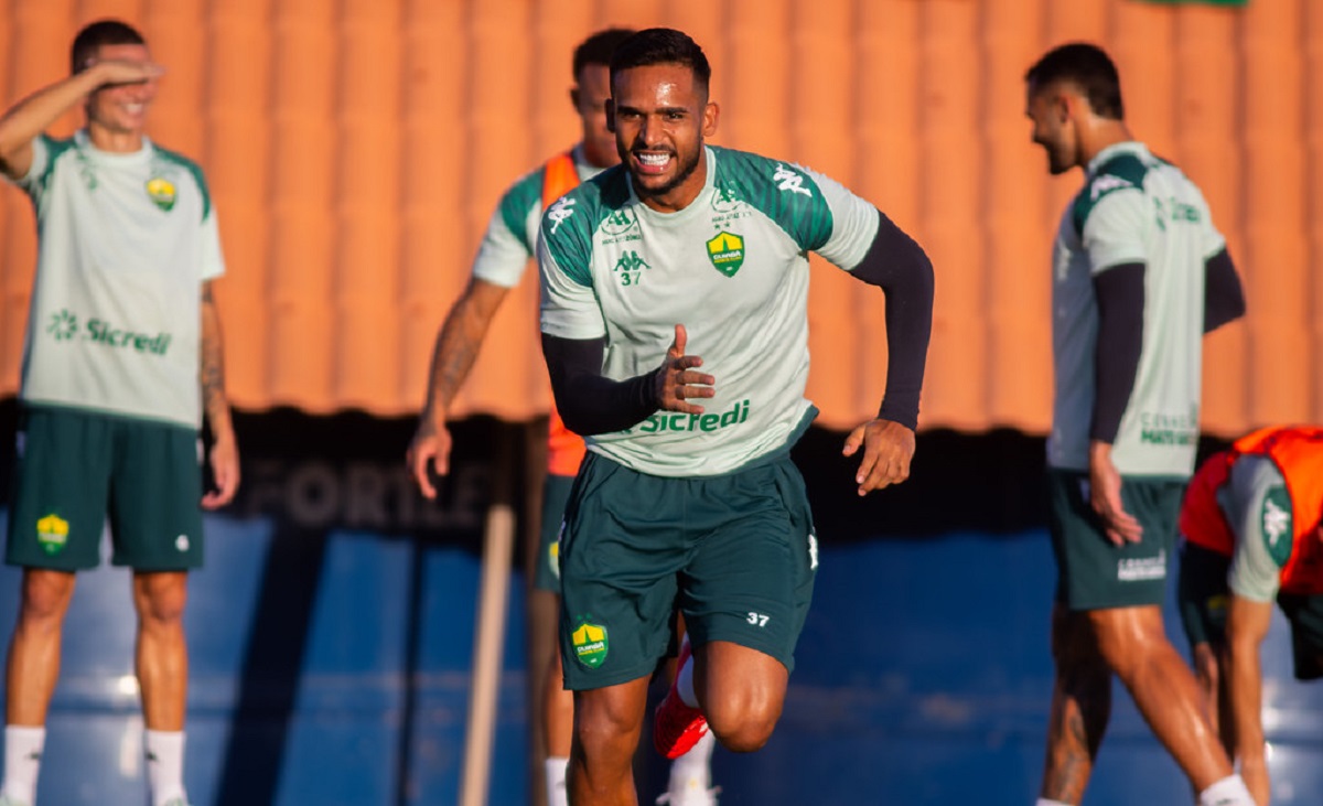 Onde assistir Athletic-MG x Cuiabá ao vivo pela Série B 2026: horário, escalações e detalhes da partida. Imagem: AssCom Dourado