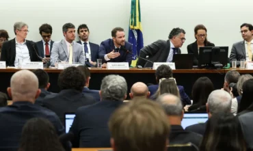Durigan rejeita compensação e critica proposta sobre jornada de trabalho 6x1