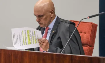 Extradição: Moraes cobra ação do governo para trazer Zambelli ao Brasil
