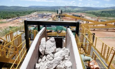 Minerais geram críticas de especialistas e municípios após aprovação de projeto