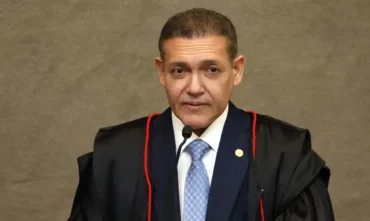 Bolsonaro tem revisão da condenação analisada por Nunes Marques