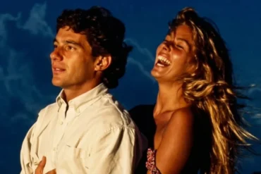 Adriane Galisteu emociona ao homenagear Senna 32 anos após sua morte