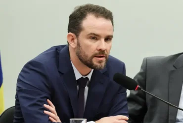 Durigan participa do G7 na França com foco em IA e minerais