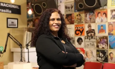 Raras: Beatriz Arcoverde vence categoria Aliada dos Raros no Prêmio Mulheres Raras 2026