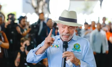 Lula defende reversão de privatizações de empresas estratégicas