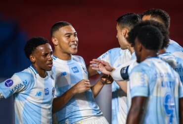 Grêmio x Flamengo: onde assistir, escalações e tudo sobre o duelo do Brasileirão 2026. Imagem: Lucas Uebel/GFBPA