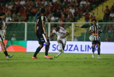 Internacional x Athletic-MG: onde assistir, escalações e tudo sobre o duelo decisivo pela Copa do Brasil. Imagem: Ricardo Duarte/SCI