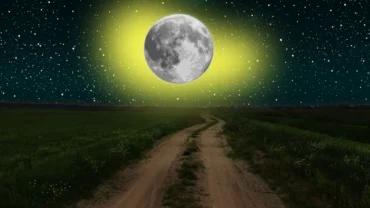 Lua iluninando a estrada da fazenda em mt