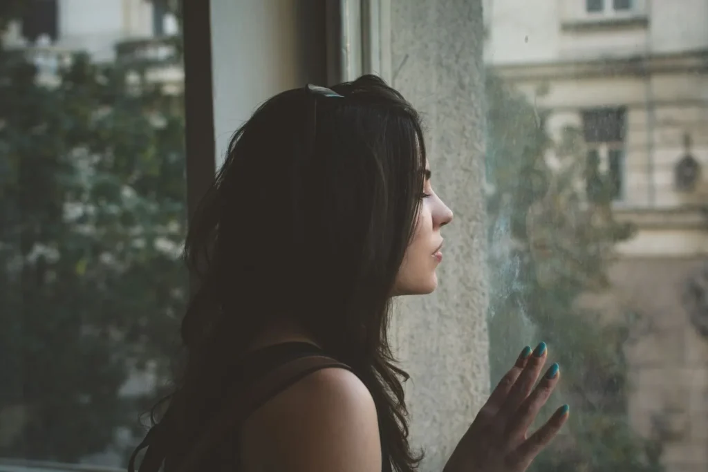 Mulher observando