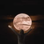 Previsões da noite: Como encerrar o dia em harmonia com as energias do seu signo