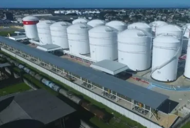 ANP propõe revisão das regras para compra e estocagem de etanol anidro no Brasil