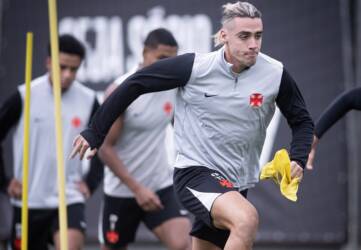 Vasco x RB Bragantino: onde assistir, horário, escalações e tudo sobre o duelo em São Januário pelo Brasileirão. Imagem: Matheus Lima/CR Vasco