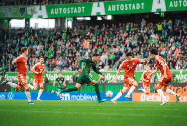 Wolfsburg x Paderborn: playoff decisivo da Bundesliga. Imagem: Divulgação Wolfsburg