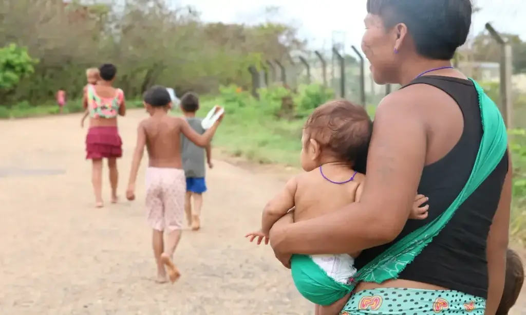 Governo cria comitê para reduzir mortalidade indígena materna e infantil
