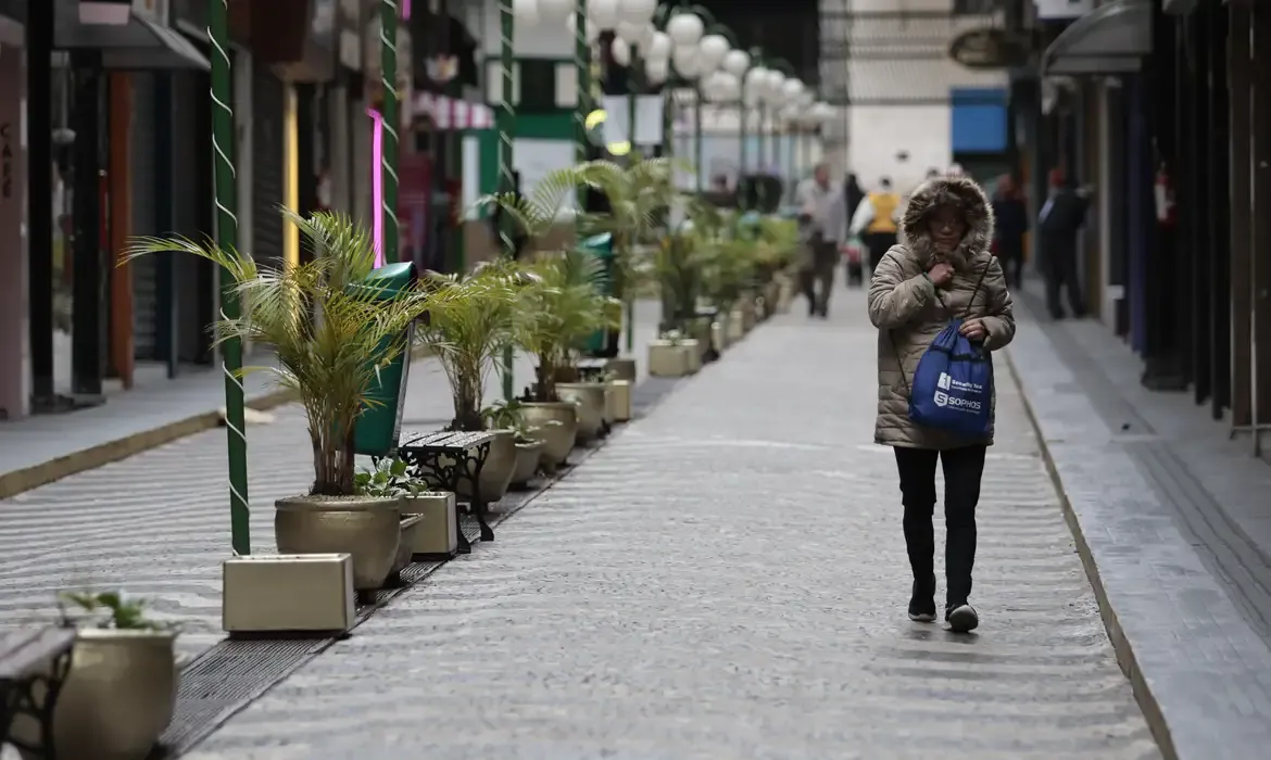 Inverno começa neste domingo no Brasil com influência do El Niño