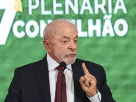 Celular roubado poderá ser devolvido nos Correios, diz Lula