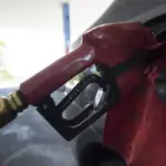 Governo inicia retirada gradual de subsidios aos combustiveis e encerra apoio ao diesel