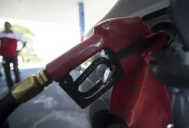 Governo inicia retirada gradual de subsidios aos combustiveis e encerra apoio ao diesel