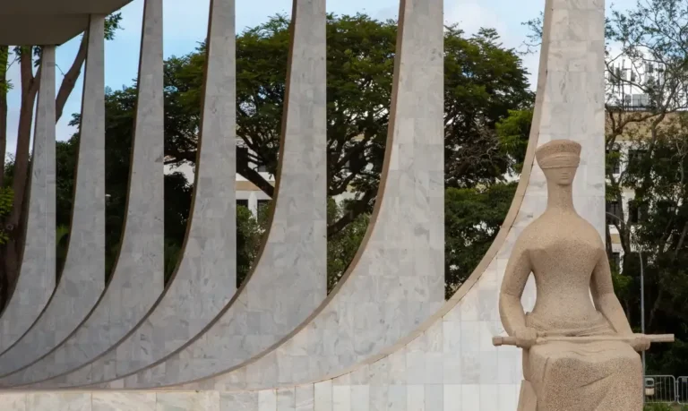 STF estabelece prazo para big techs cumprirem novas regras de responsabilização