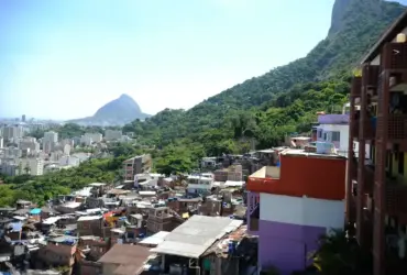 Tiroteio na zona sul do Rio deixa seis presos e homem baleado em ônibus