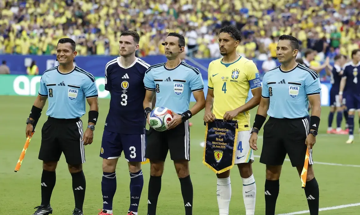 CBF contesta decisão da Fifa sobre gol anulado em jogo do Brasil