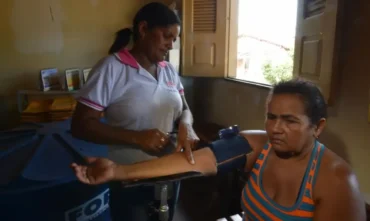 Aposentadoria especial para agentes de saúde é aprovada na CCJ do Senado