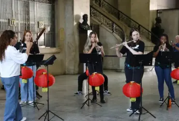 Orquestra juvenil feminina do Rio leva música brasileira à China em turnê internacional