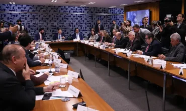 Câmara retira urgência de projeto e destrava pauta da Casa