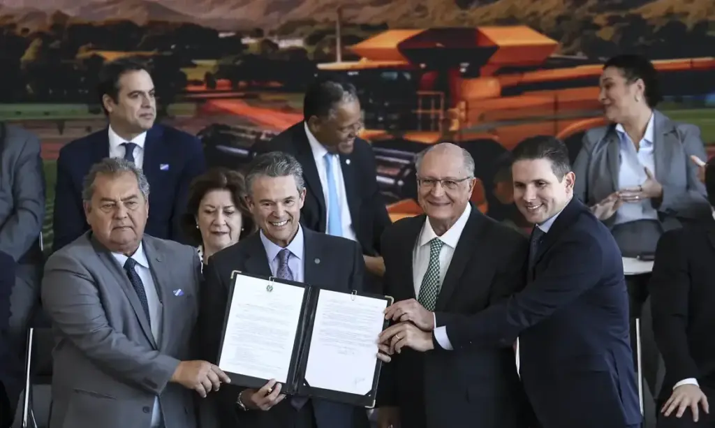 Plano Safra 2026/2027 destina R$ 525,1 bilhões ao agronegócio com juros menores