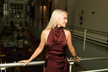 Eliana anuncia pausa na TV Globo e emociona público