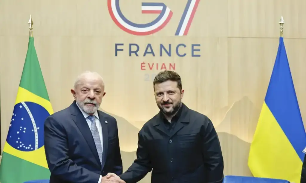 Ucrânia: Lula e Zelensky discutem saída diplomática para guerra na França