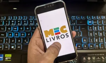 Plataforma do MEC amplia acesso a livros com 7,8 mil novas obras em inglês e espanhol