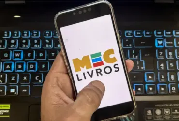 Plataforma do MEC amplia acesso a livros com 7,8 mil novas obras em inglês e espanhol