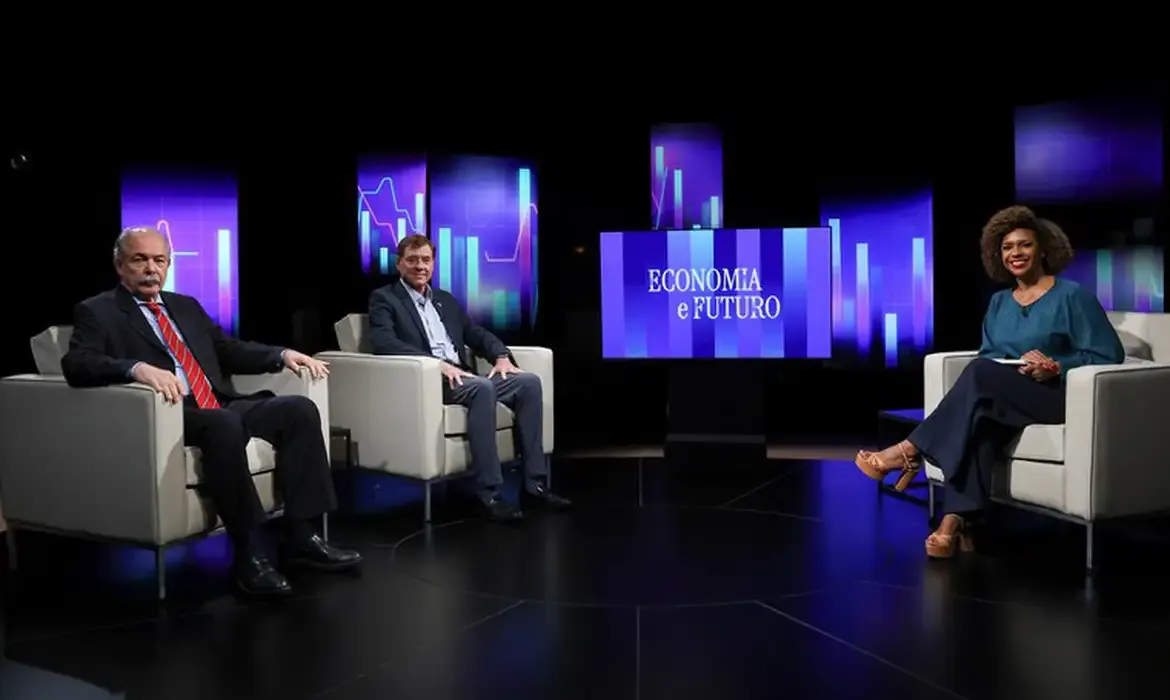 BNDES completa 74 anos e ganha especial da TV Brasil sobre desafios econômicos