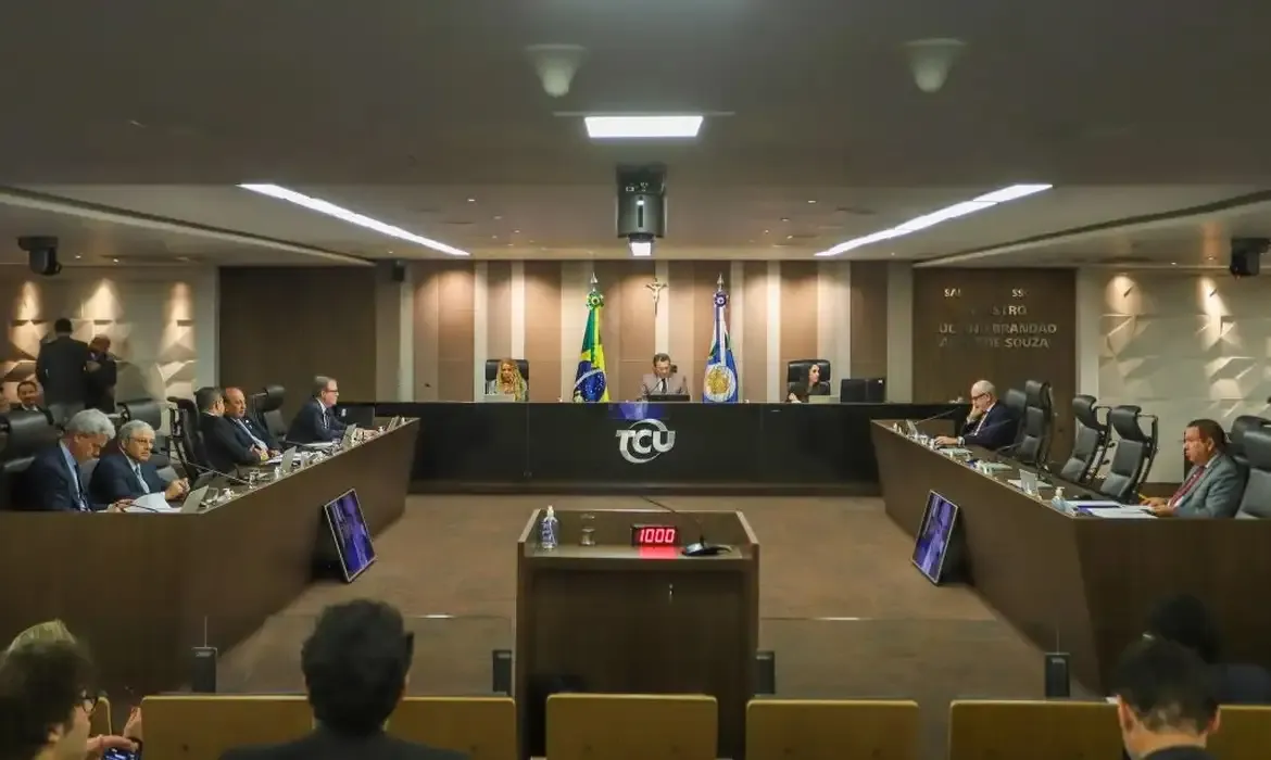 TCU aprova contas do governo Lula de 2025 com ressalvas