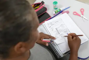 Analfabetismo recua no Brasil, mas ainda atinge 8,4 milhões de pessoas