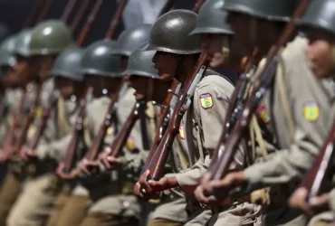 Exército mantém fronteiras sob vigilância apesar de bloqueio no orçamento