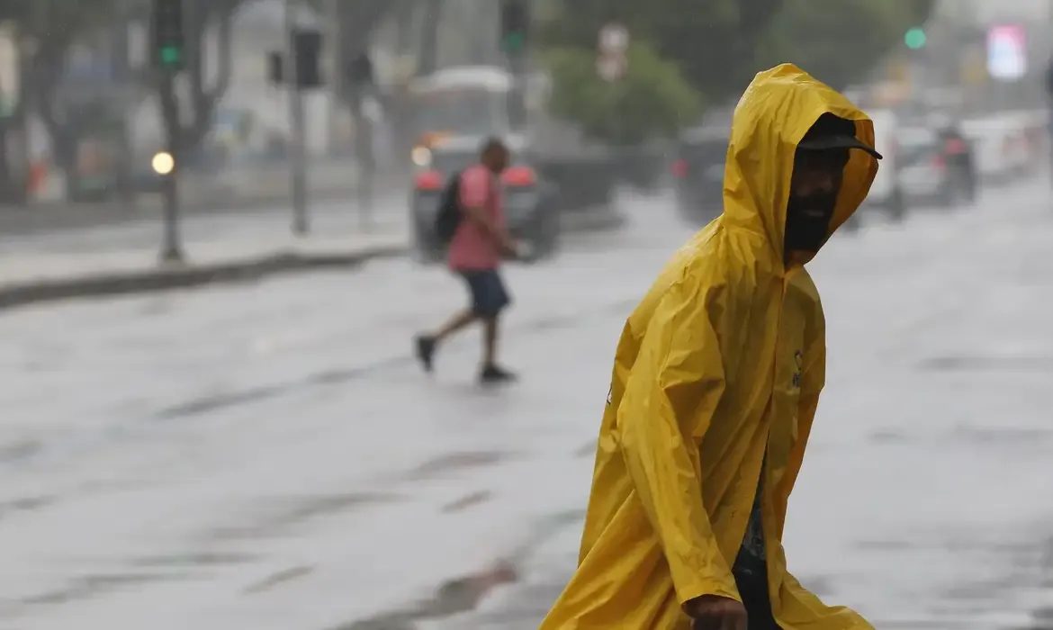 Chuva deixa Rocinha com mais que o dobro da média de junho