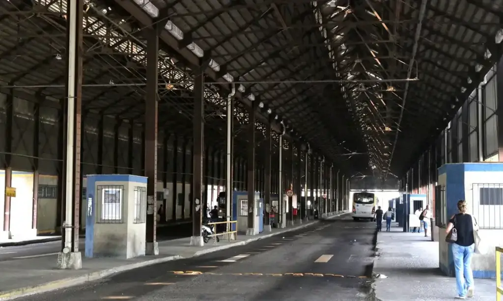 Greve dos rodoviários é mantida após rejeição de proposta no Rio
