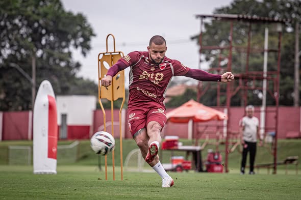 Vila Nova x Náutico: onde assistir e escalações pela Série B 2026. Imagem: @betocorreaphoto