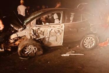 colisão entre três veículos deixa cinco mortos e dois feridos