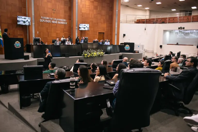IBGE completa 90 anos em homenagem na ALMT