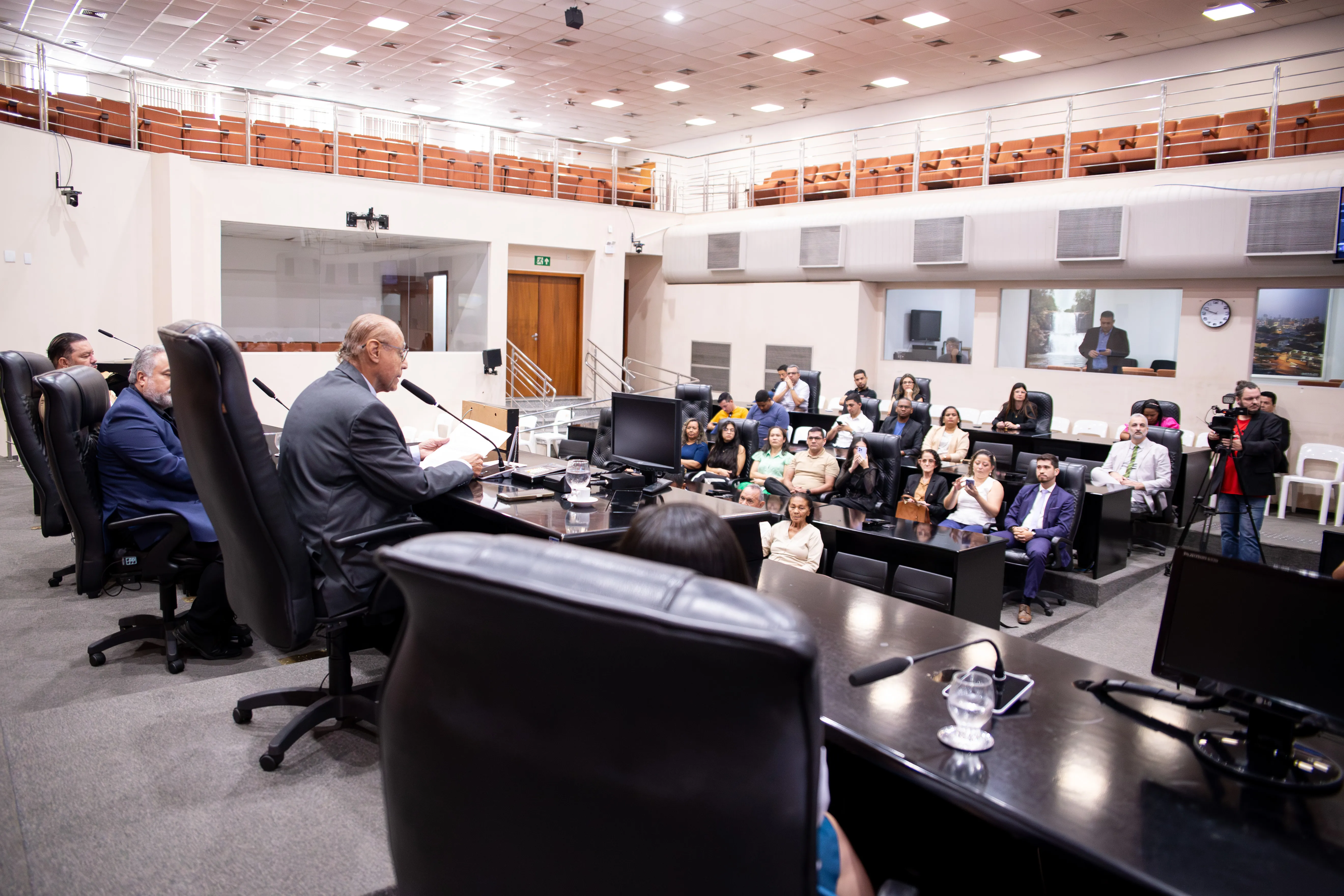 ALMT homenageia carreiras em congresso jurídico