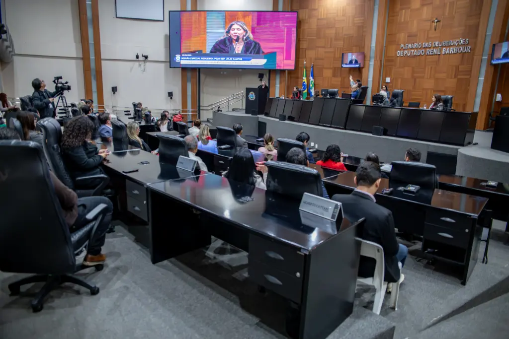 Sessão especial na ALMT homenageia 113 profissionais com foco na advocacia inovadora e tecnológica