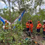 Bombeiros e Ciopaer localizam destroços de ultraleve e encontram piloto morto em área de mata