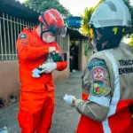 Bebê de 10 dias engasga com leite materno e é salvo com orientações dos Bombeiros por telefone em Água Boa