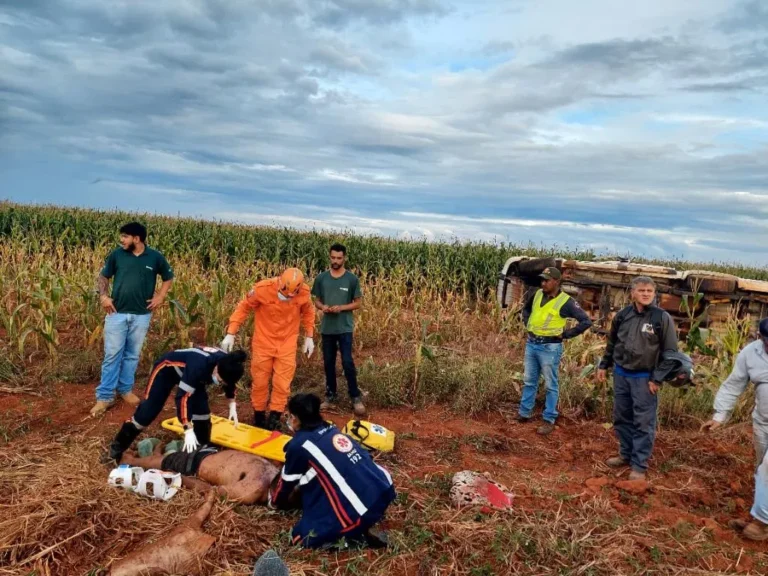 Capotamento na MT-140 deixa vítima ejetada entre Campo Verde e Nova Brasilândia