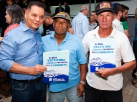 Escrituras beneficiam 190 famílias em duas cidades