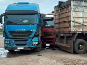 Colisão entre carretas na BR-163 deixa motorista ferido e quase atinge trabalhadores em empresa de Lucas do Rio Verde